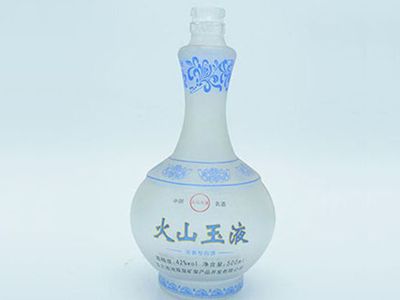 蒙砂酒瓶制作過程中需要哪些特殊的設(shè)備和工具？